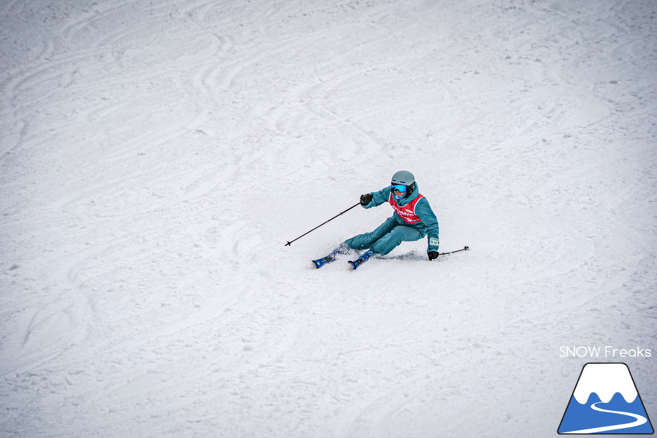 なんと約10年ぶりの「技術選」撮影?! PREMIER SKI ACADEMY presents 『2026プレミアカップ・スキー技術選』レポート！｜朝里川温泉スキー場